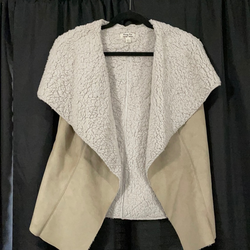 Women’s Sherpa vest